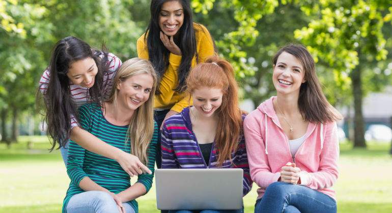 Calcular la nota de Selectividad, elegir universidad y carrera, las tres principales inquietudes de los futuros universitarios - Academia CLAUSTRO